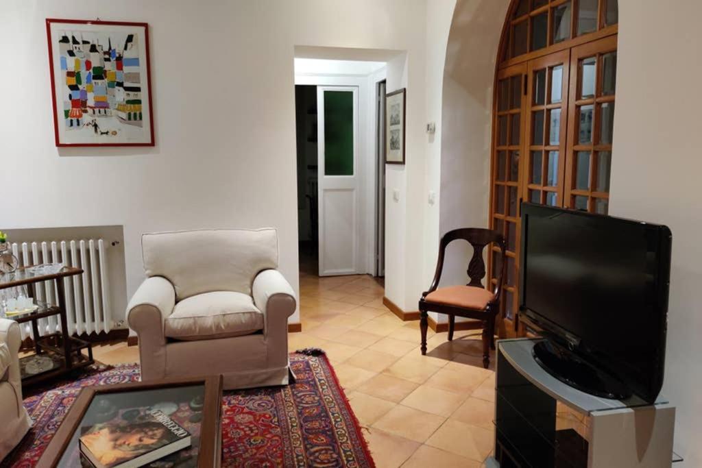 Lanza Tomasi - Centre * Rom